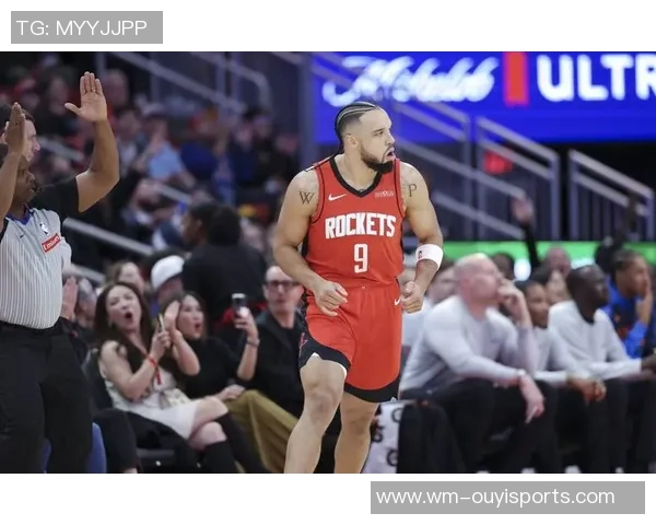 2018年12月26日NBA火箭与雷霆激战回顾精彩瞬间与球员表现分析