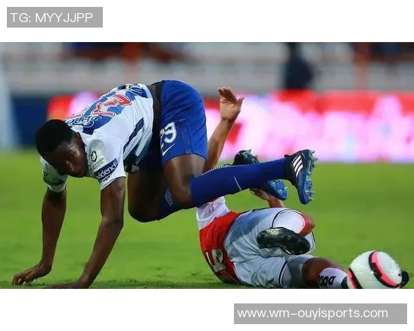 帕丘卡女足迎战克雷塔罗女足争夺联赛重要积分之战